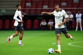 勒沃库森总监：第二轮就算赢了不莱梅，我们一样会解雇滕哈赫